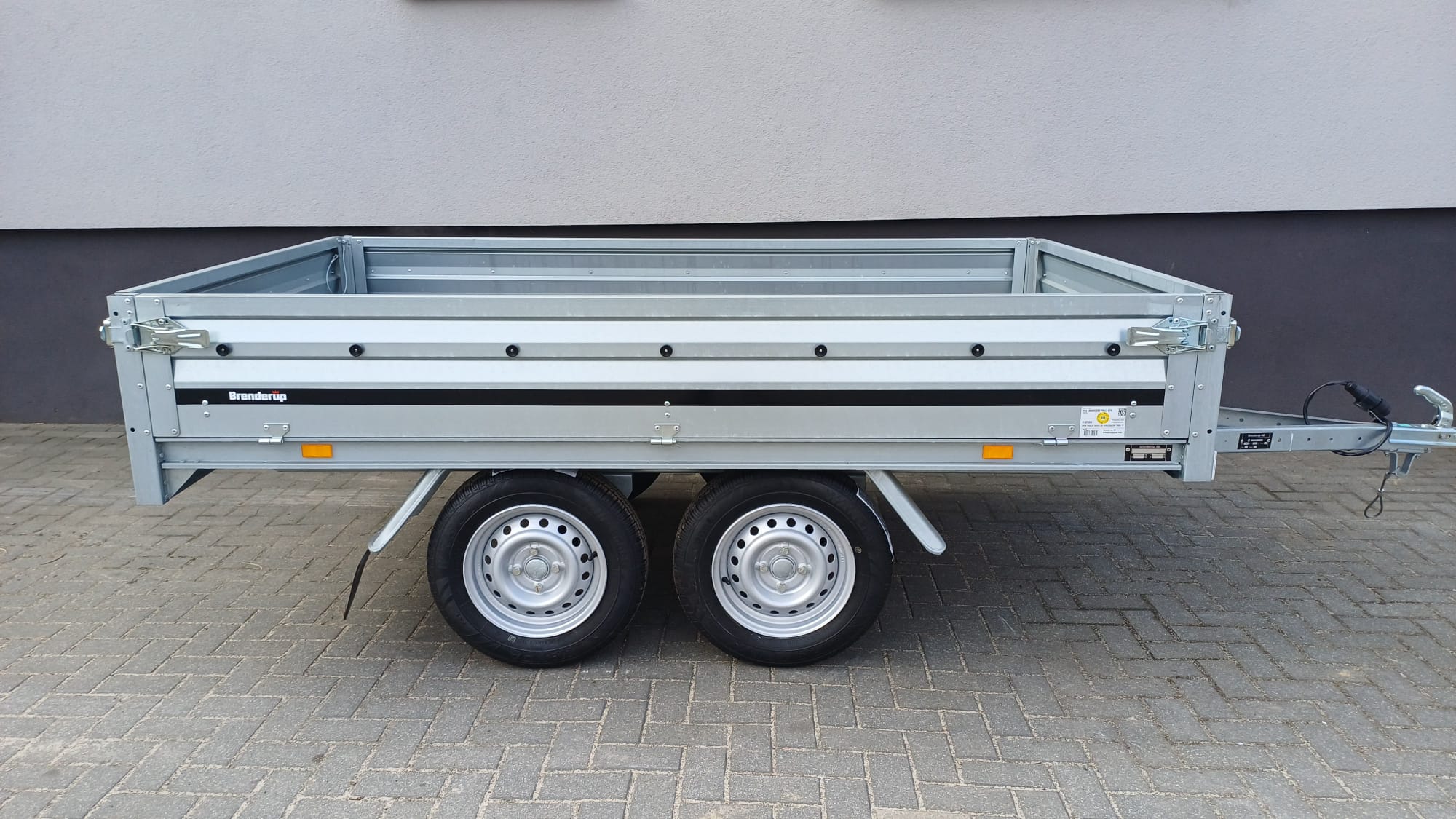 CLICK& COLLEC Przyczepka lekka dwuoosiowa Brenderup 3251stub750, 250 x 142, do 750 kg