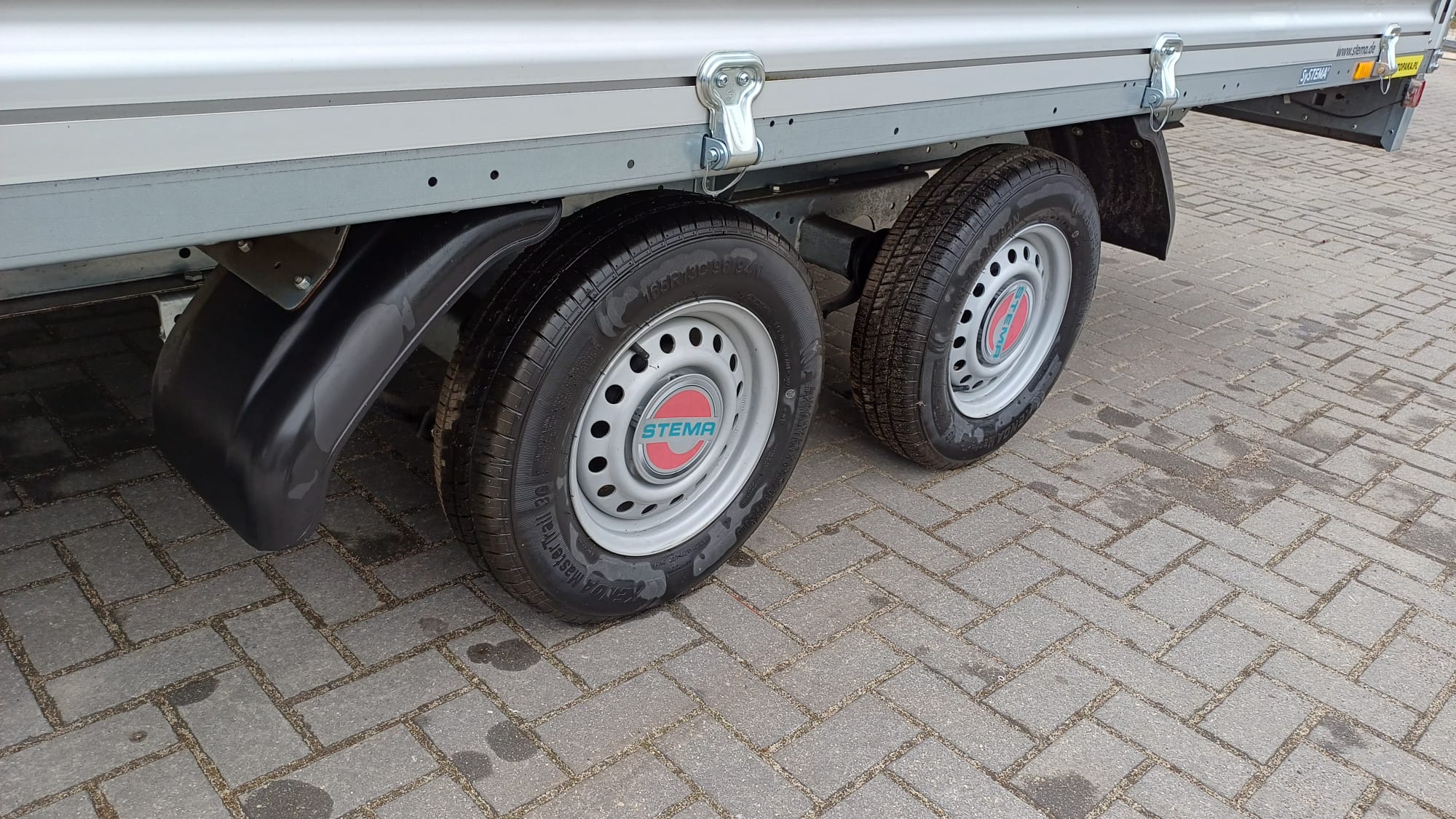 Przyczepa Platforma STEMA 4 x 2m DMC 2700 + BURTY