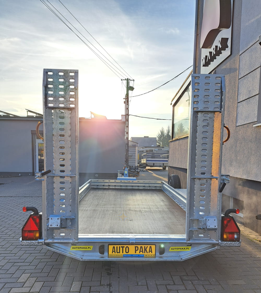 Przyczepa WARK KHD do minikoparki koparki regulowany dyszel DMC 3500
