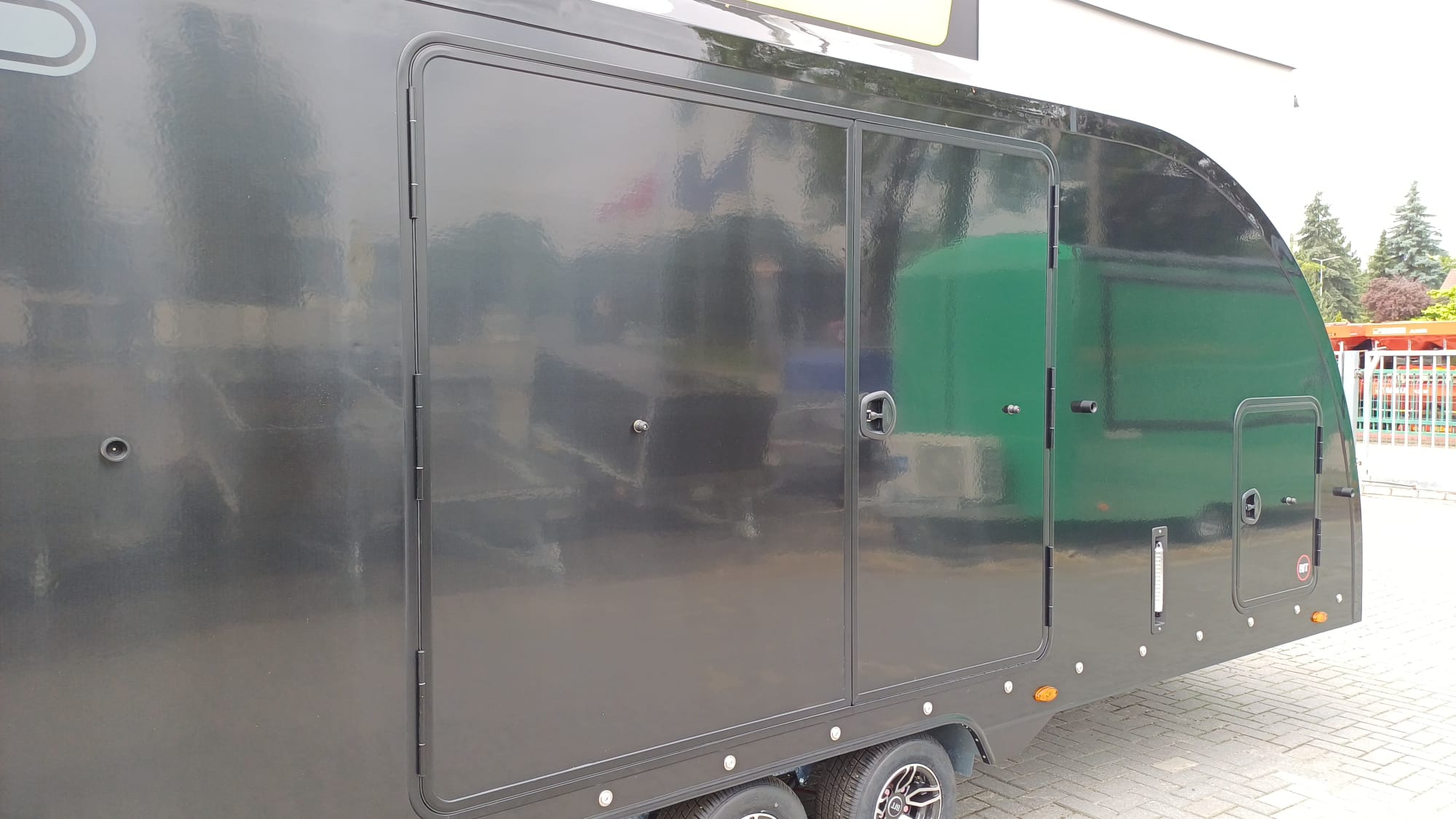 Brian James Trailers RACE TRANSPORTER 7, Do samochodów sportowych i zabytkowych, DMC 3500 KG (Kopia)