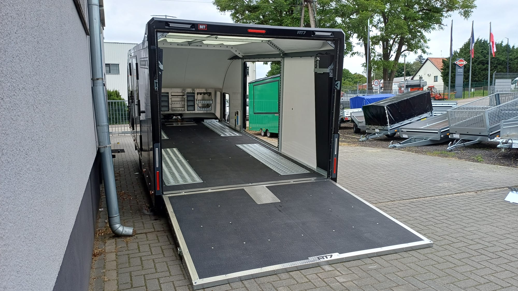 Brian James Trailers RACE TRANSPORTER 7, Do samochodów sportowych i zabytkowych, DMC 3500 KG (Kopia)