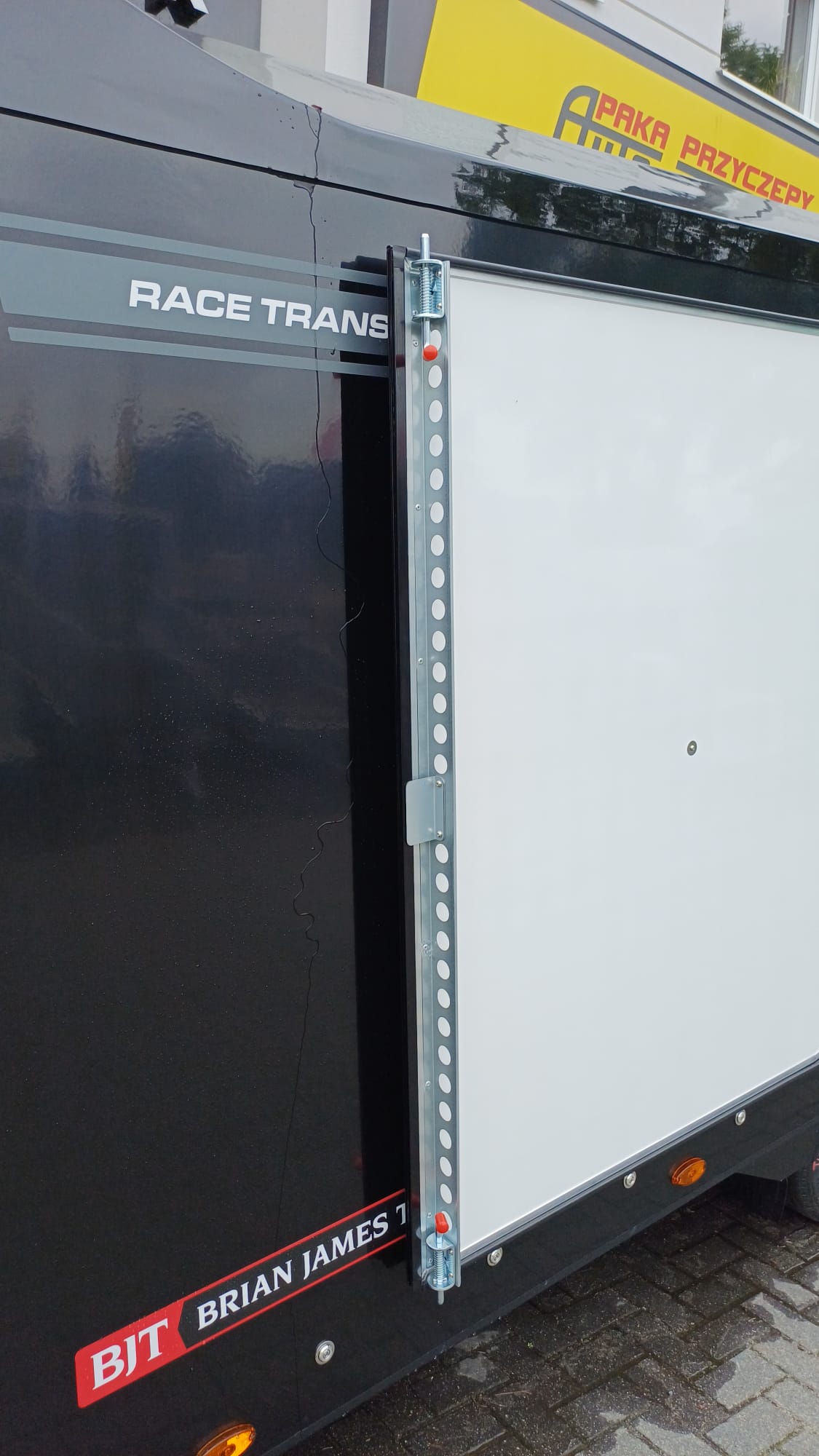 Brian James Trailers RACE TRANSPORTER 7, Do samochodów sportowych i zabytkowych, DMC 3500 KG (Kopia)