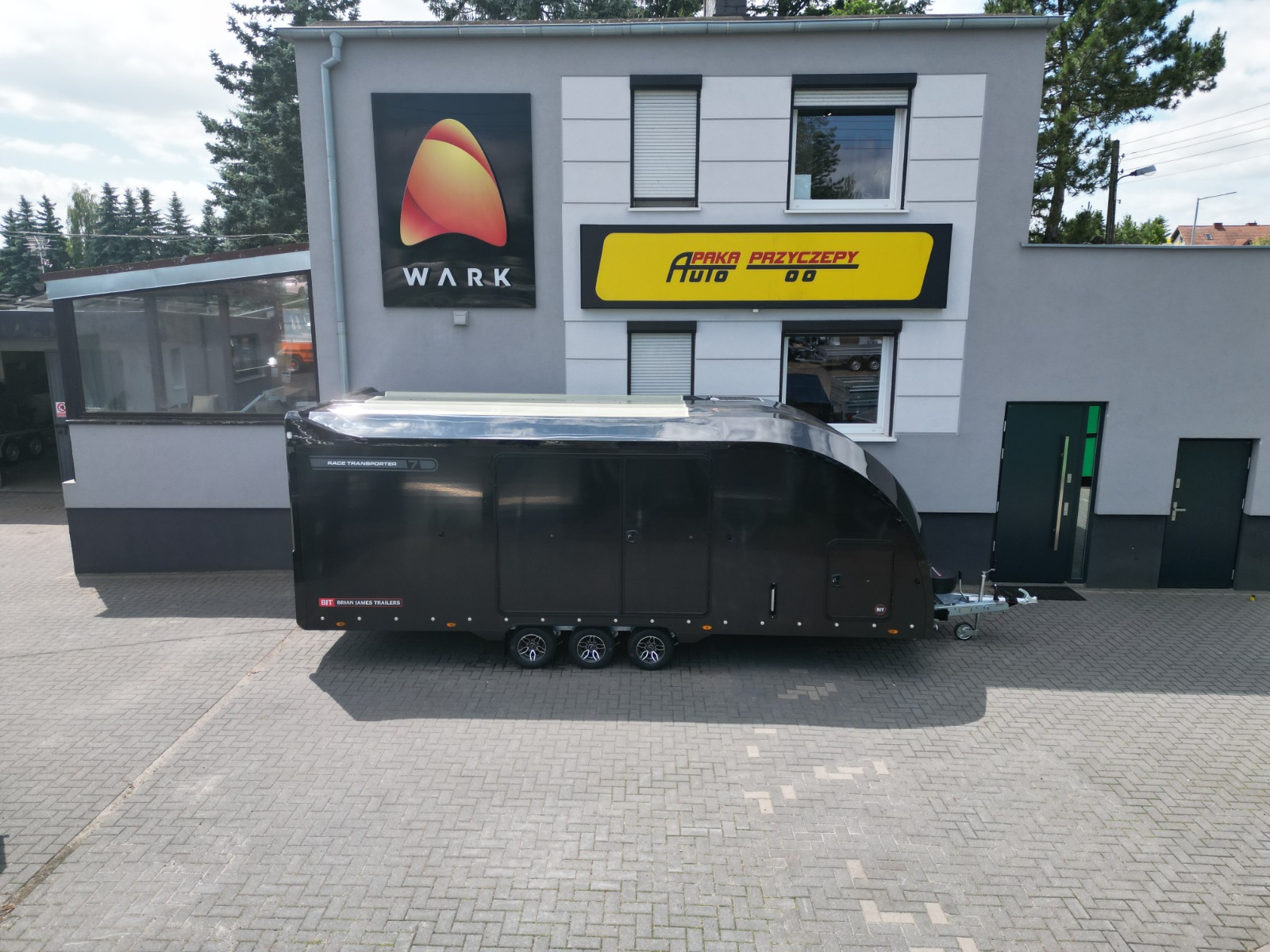 Przyczepa RACE TRANSPORTER 7 marki Brian James Trailers