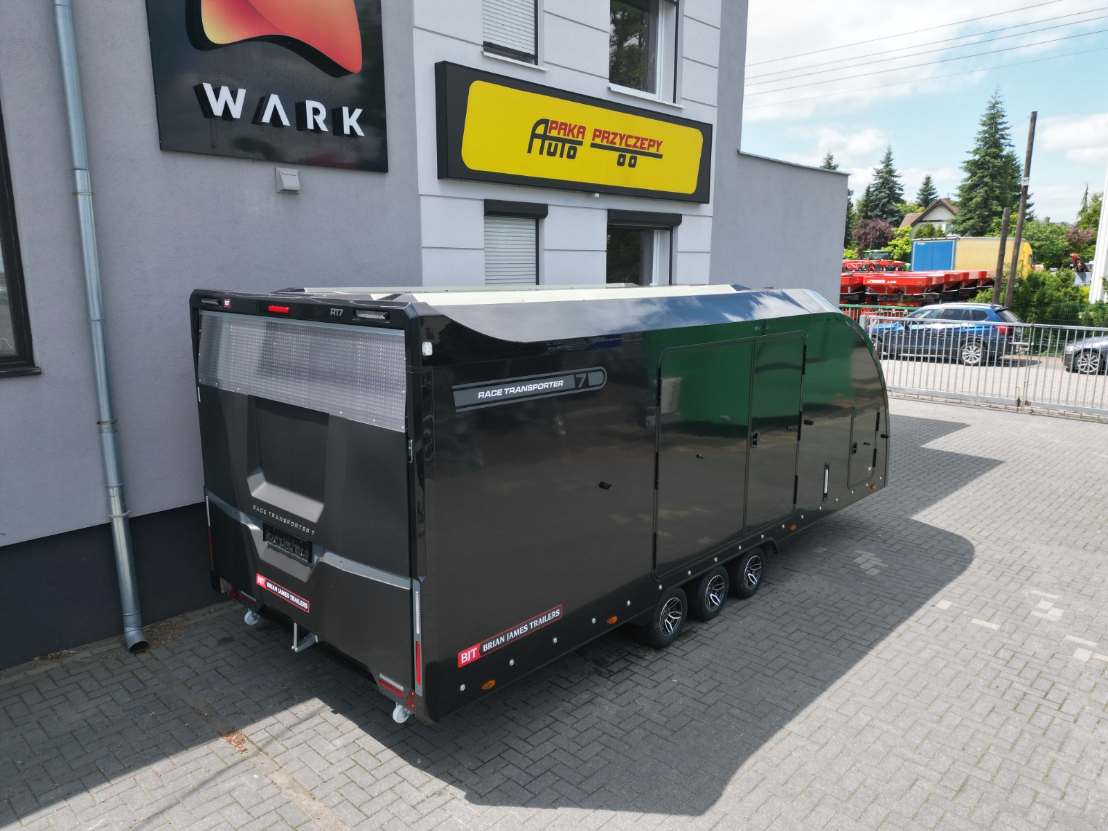 Przyczepa RACE TRANSPORTER 7 marki Brian James Trailers