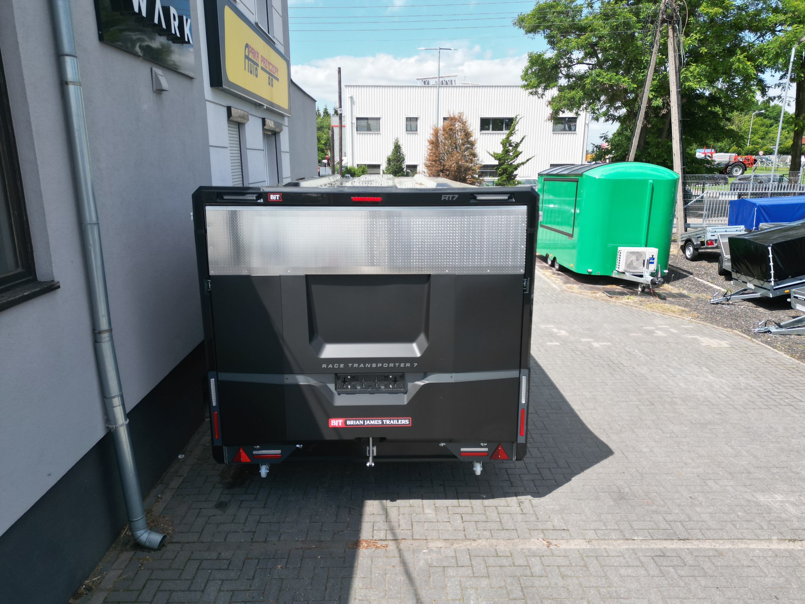 Przyczepa RACE TRANSPORTER 7 marki Brian James Trailers