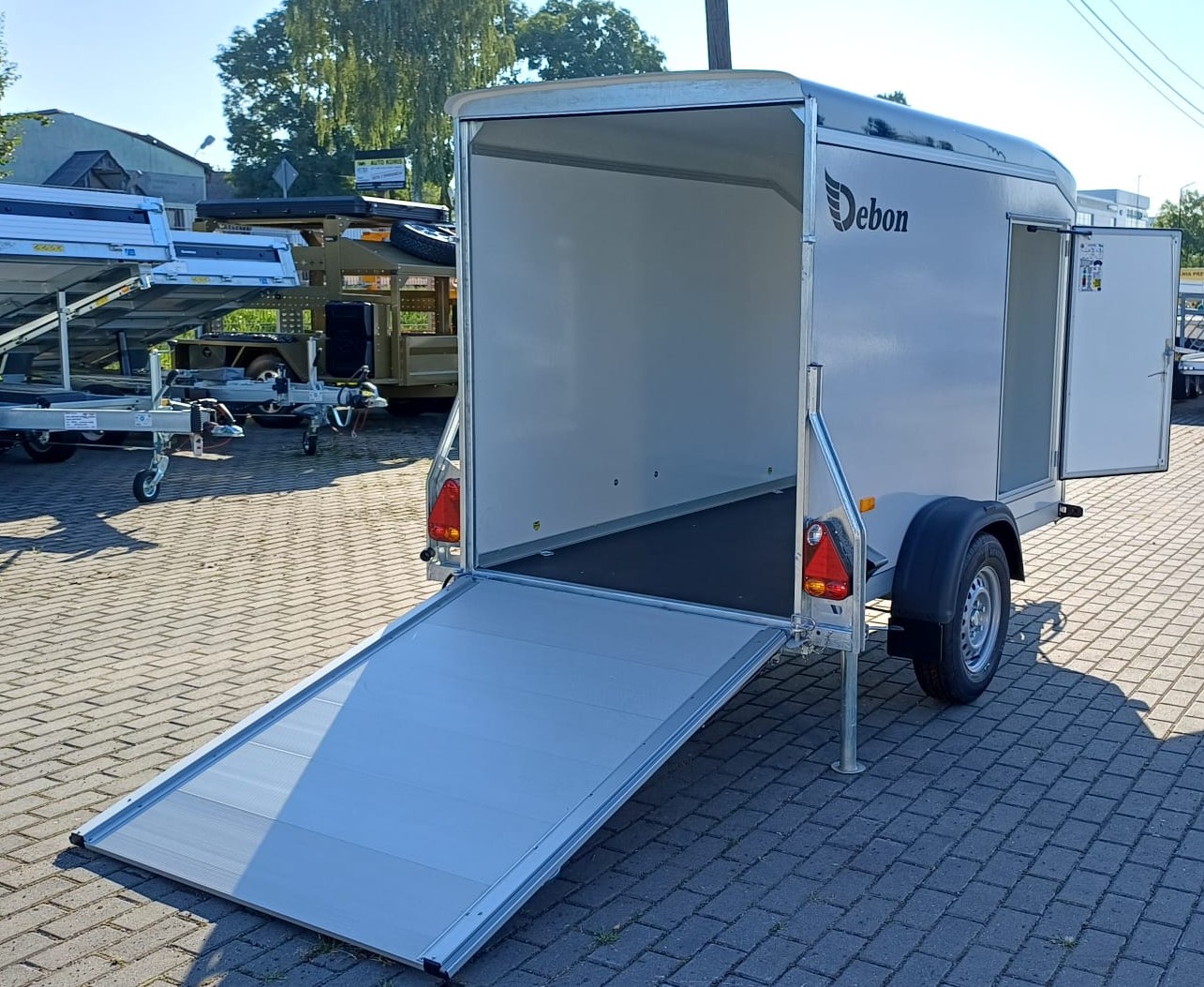 Przyczepa DEBON CARGO FURGON 1300, 300x150x170CM, DMC 750 -1300 KG (Kopia)