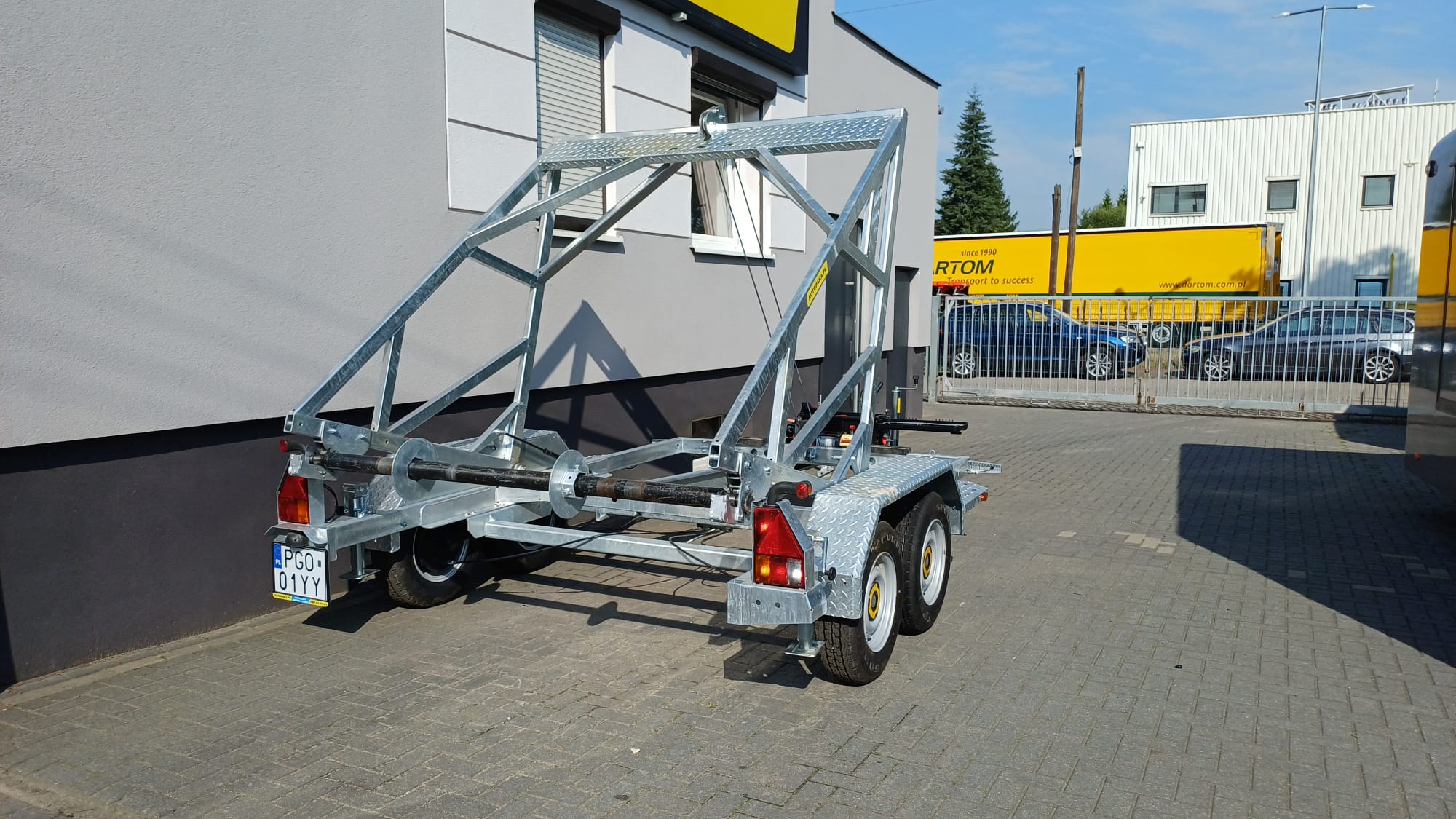 Przyczepa kablowa Wark z wciągarką elektryczną, DMC do 3,5 t