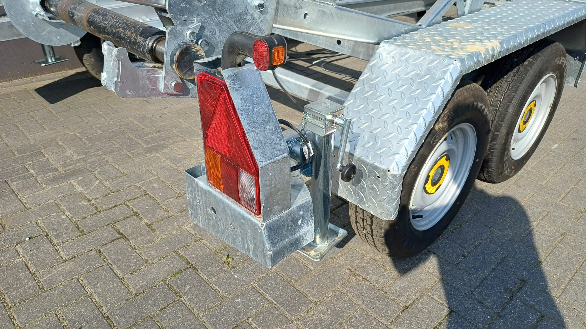 Przyczepa kablowa Wark z wciągarką elektryczną, DMC do 3,5 t
