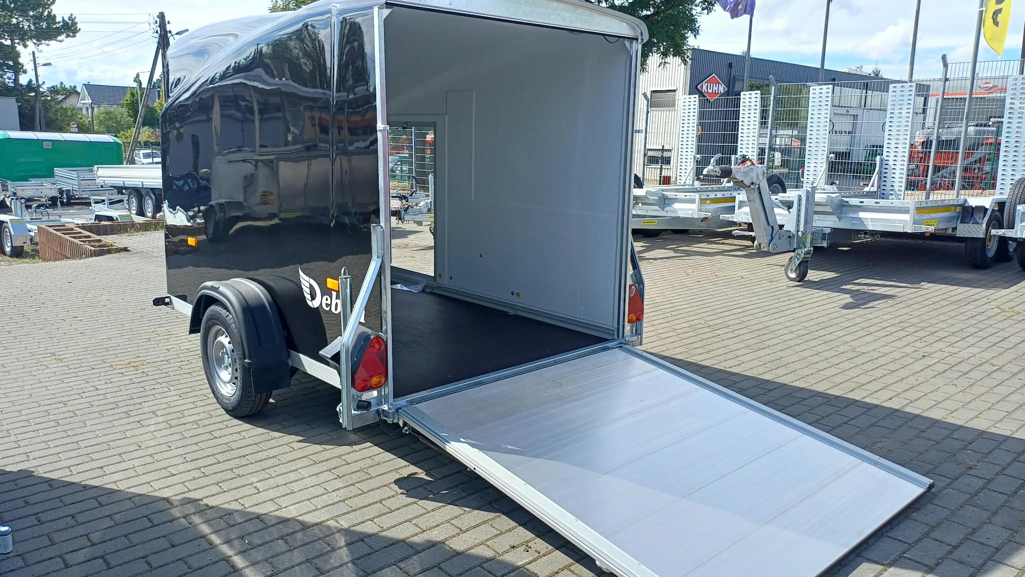Przyczepa DEBON CARGO FURGON 1300, 300x150x170CM, DMC 750 -1300 KG (Kopia)