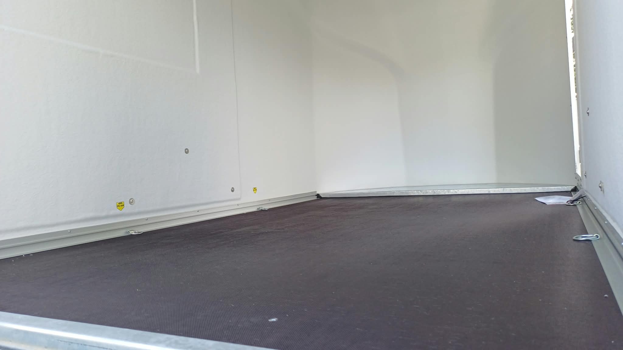 Przyczepa DEBON CARGO FURGON 1300, 300x150x170CM, DMC 750 -1300 KG (Kopia)