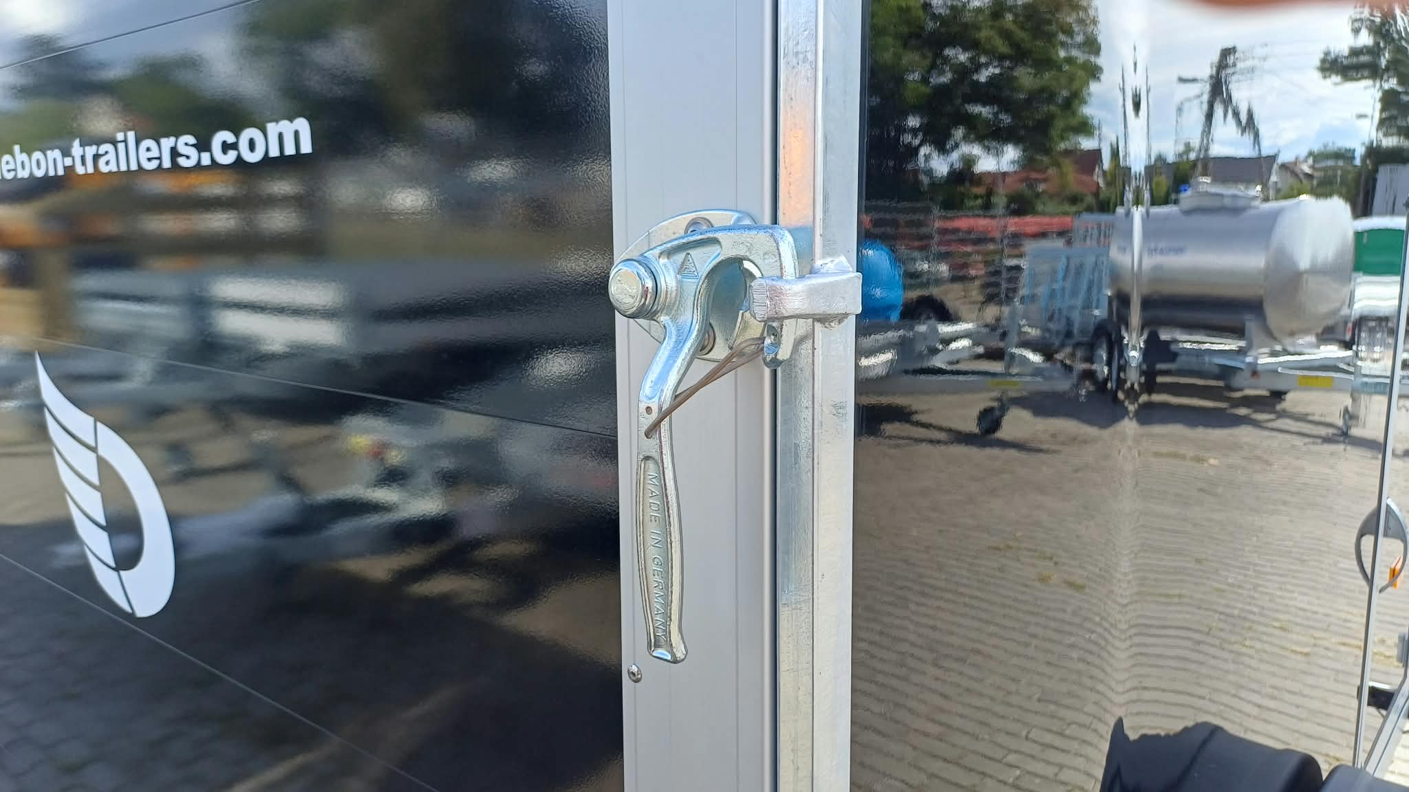 Przyczepa DEBON CARGO FURGON 1300, 300x150x170CM, DMC 750 -1300 KG (Kopia)