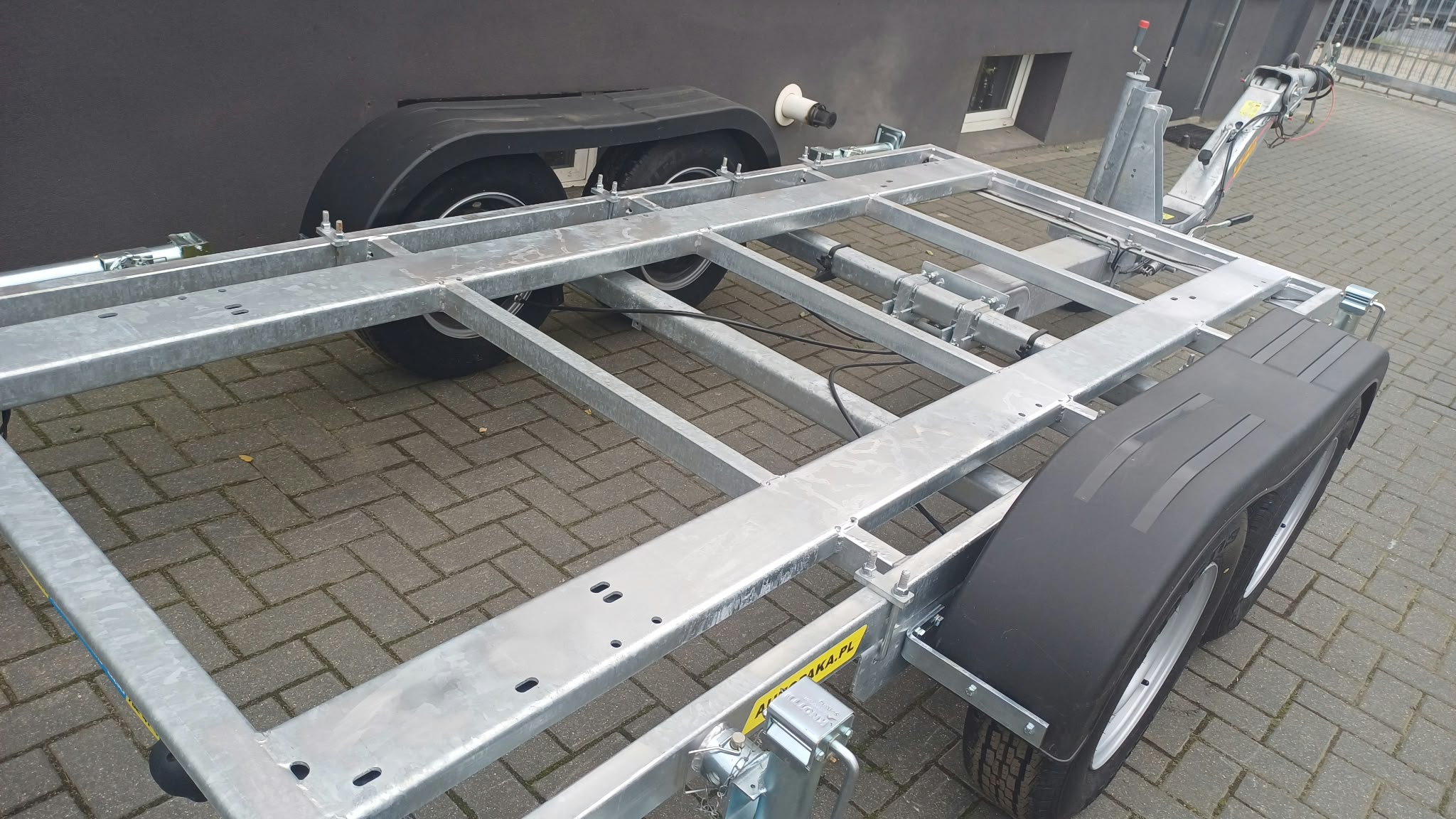 Przyczepa do agregatu WARK z regulowanym dyszlem, 320×144 CM, DMC 3500kg